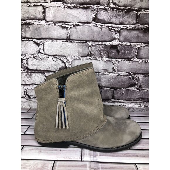 EMU Heysen Gray Suede Leather Side Zip Tassel Ankle Boots Women Sz 7.5 US/38.5EU - Picture 1 of 14